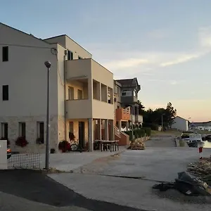Stara Kuca Šimuni